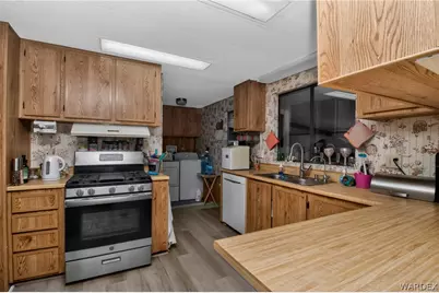 668 E Clearview Drive, Mohave Valley, AZ 86440 - Photo 16