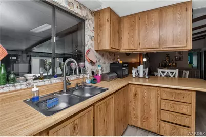 668 E Clearview Drive, Mohave Valley, AZ 86440 - Photo 20