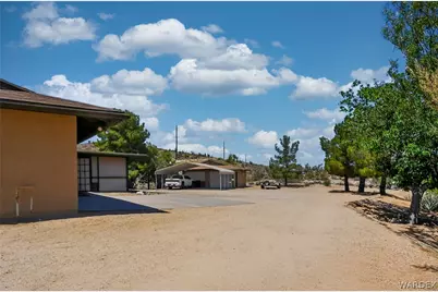 3127 E Rosslynn Drive, Kingman, AZ 86401 - Photo 8
