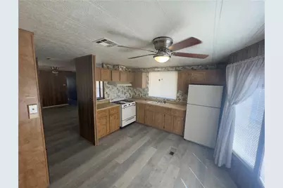 4289 Az-68 #17, Golden Valley, AZ 86413 - Photo 10