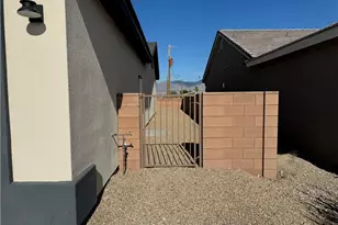 5079 S Jacaranda Pl, Fort Mohave, AZ 86426 - Photo 4