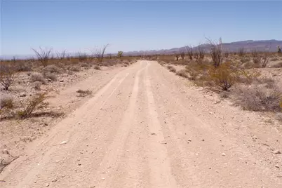 245-24-140 Ray Road, Yucca, AZ 86438 - Photo 4