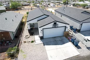 2042 Gregg Ln, Bullhead City, AZ 86442 - Photo 1