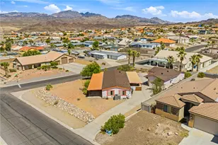 3301 S Ridge Ave, Bullhead City, AZ 86429 - Photo 2