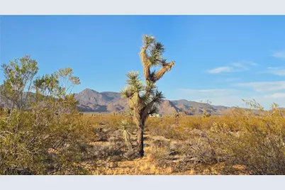 122-37-077 S John Wayne Road, Yucca, AZ 86438 - Photo 2