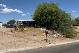 1605 Turquoise Rd, Bullhead City, AZ 86442 - Photo 2