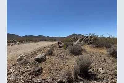 316-05-018 June, Dolan Springs, AZ 86441 - Photo 10