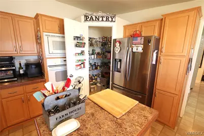 17773 N Lakeside Drive, Dolan Springs, AZ 86441 - Photo 14