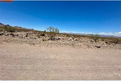 5449 S Amythest Road, Golden Valley, AZ 86413 - Photo 4