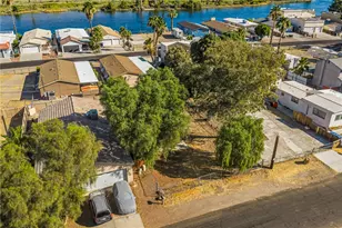 194 Tanglewood Ln, Bullhead City, AZ 86442 - Photo 1