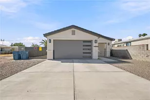 304 Marina Blvd, Bullhead City, AZ 86442 - Photo 1