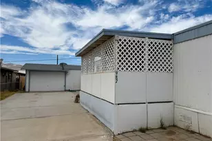 987 Harbor Dr, Bullhead City, AZ 86442 - Photo 2