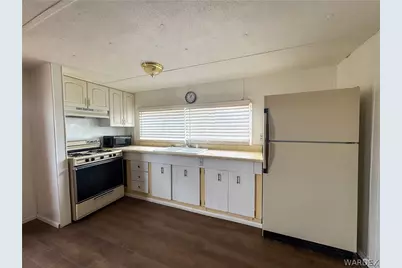 987 Harbor Drive, Bullhead City, AZ 86442 - Photo 8