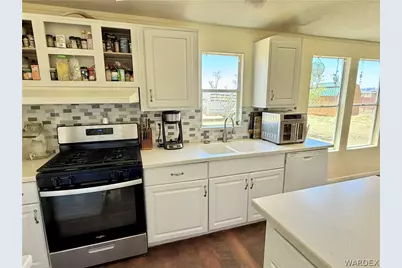 5146 W Burro Drive, Golden Valley, AZ 86413 - Photo 14