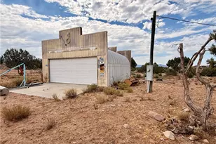 11001 E Blake Ranch Rd, Kingman, AZ 86401 - Photo 28