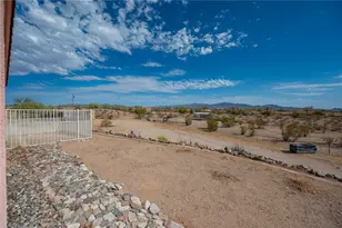 16876 S Lawton Rd, Yucca, AZ 86438 - Photo 8
