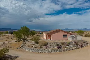 16876 S Lawton Rd, Yucca, AZ 86438 - Photo 30