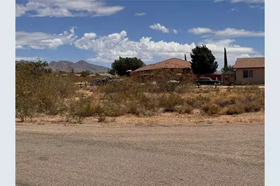 7732 E Oxbow Drive, Kingman, AZ 86401 - Photo 2