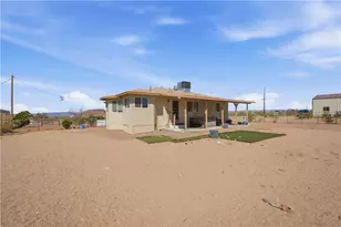 2859 W Malibu Rd, Golden Valley, AZ 86413 - Photo 14