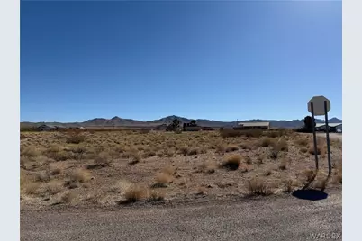 8668 N Desert View Drive, Kingman, AZ 86401 - Photo 2
