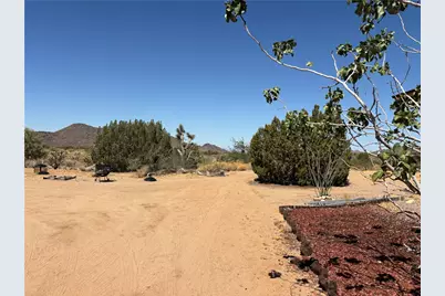 5221 E Crystal Springs Road, Yucca, AZ 86438 - Photo 32
