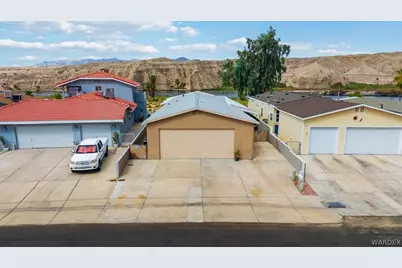 1933 Riverside Drive, Bullhead City, AZ 86442 - Photo 2