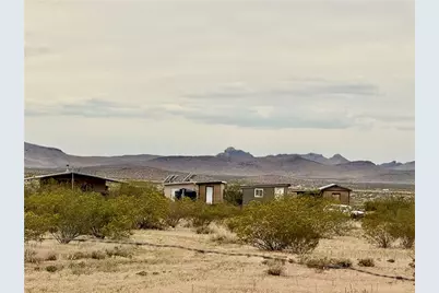 10757 N Sacramento Lane, Dolan Springs, AZ 86441 - Photo 2