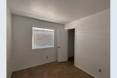 2700 W Shauna Drive, Golden Valley, AZ 86413 - Photo 8