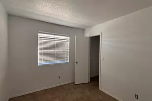 2700 W Shauna Dr, Golden Valley, AZ 86413 - Photo 8