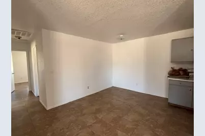 2700 W Shauna Drive, Golden Valley, AZ 86413 - Photo 4