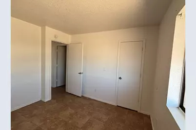 2700 W Shauna Drive, Golden Valley, AZ 86413 - Photo 12