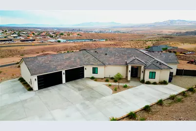 2925 Sinyala Canyon Drive, Bullhead City, AZ 86429 - Photo 1