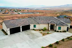 2925 Sinyala Canyon Dr, Bullhead City, AZ 86429 - Photo 1