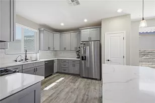 834 Onate Ct, Bullhead City, AZ 86429 - Photo 8