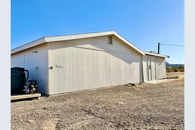 1694 S Elgin Road, Golden Valley, AZ 86413 - Photo 28