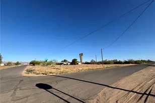 5553 W Abrigo Dr, Golden Valley, AZ 86413 - Photo 36