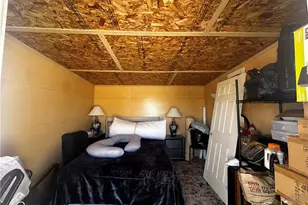 18773 N Queen Dr, Dolan Springs, AZ 86441 - Photo 10