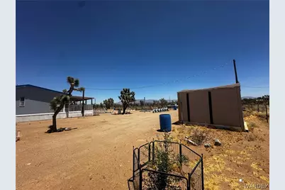 18773 N Queen Drive, Dolan Springs, AZ 86441 - Photo 12