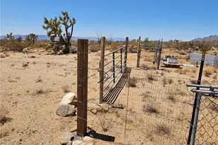 3255 S Arapaho Dr, Yucca, AZ 86438 - Photo 1