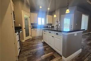 3828 Laguna Ln, Kingman, AZ 86409 - Photo 8