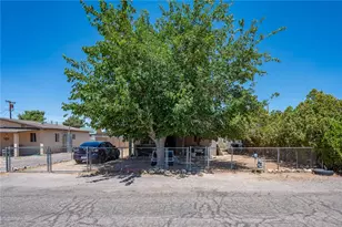 3563 E Warbler Ln, Kingman, AZ 86409 - Photo 4