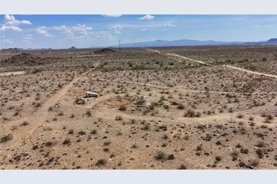 10638 S Cascabel Road, Yucca, AZ 86438 - Photo 38