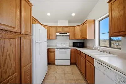 6934 E Trails End Lane, Kingman, AZ 86401 - Photo 6