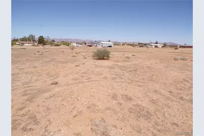 3687 N Mobile Road, Golden Valley, AZ 86413 - Photo 14