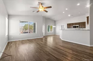 10148 N Acorn Dr, Kingman, AZ 86401 - Photo 2