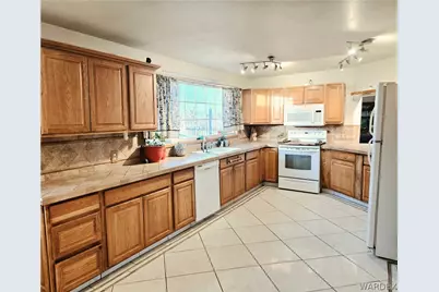 18177 N Peach Drive, Dolan Springs, AZ 86441 - Photo 10