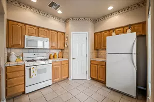 1825 E Shore Villas Dr, Bullhead City, AZ 86442 - Photo 16