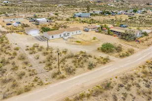 4498 N Smoketree Rd, Golden Valley, AZ 86413 - Photo 2