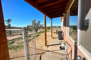 21422 S Appaloosa Rd, Yucca, AZ 86438 - Photo 48