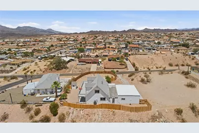 3130 Larkwood Avenue, Bullhead City, AZ 86429 - Photo 4